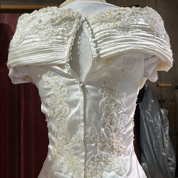 Mon Cheri White Sheath Wedding Gown with Flutter Sleeves with veil and train